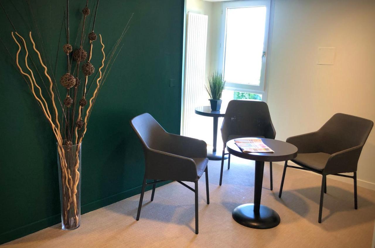 Logis Hotel & Restaurant Les Mouettes - Larmor Plage, Proche De Lorient Екстер'єр фото