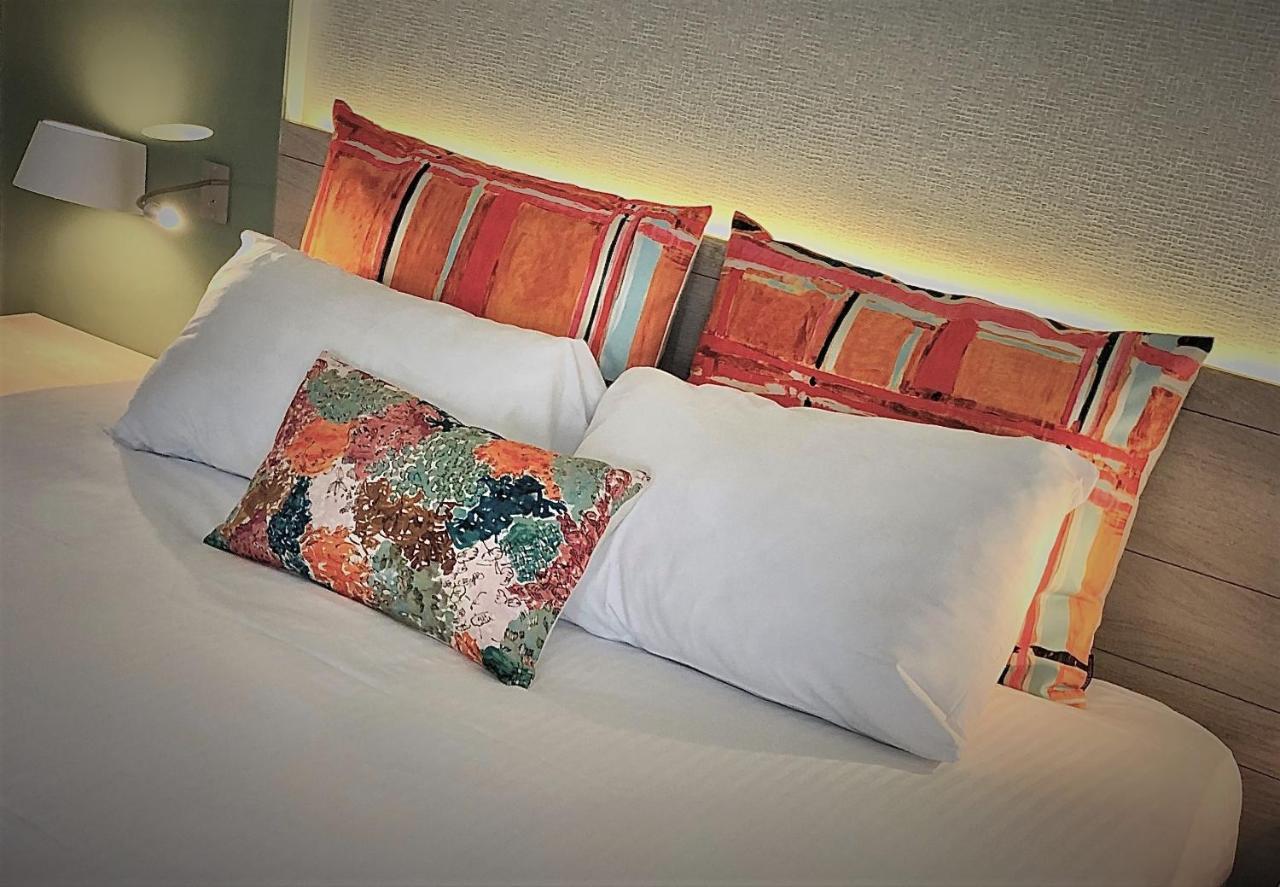 Logis Hotel & Restaurant Les Mouettes - Larmor Plage, Proche De Lorient Екстер'єр фото