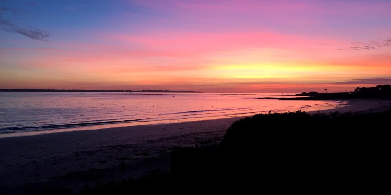 Logis Hotel & Restaurant Les Mouettes - Larmor Plage, Proche De Lorient Екстер'єр фото