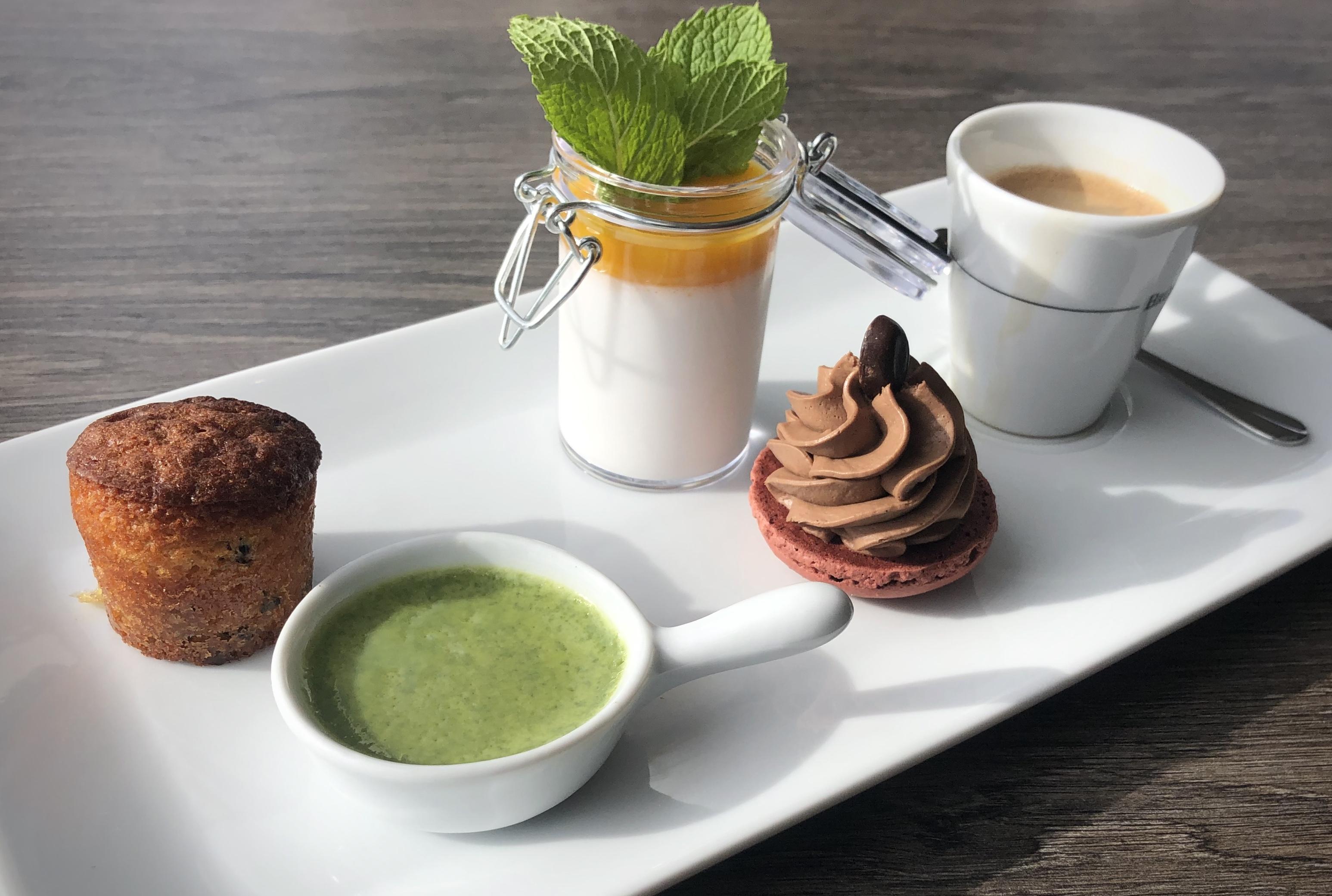 Logis Hotel & Restaurant Les Mouettes - Larmor Plage, Proche De Lorient Екстер'єр фото
